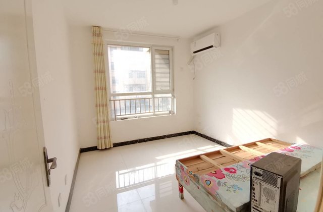 急售 免大税 三室 小区绿化好 步梯公摊面积小