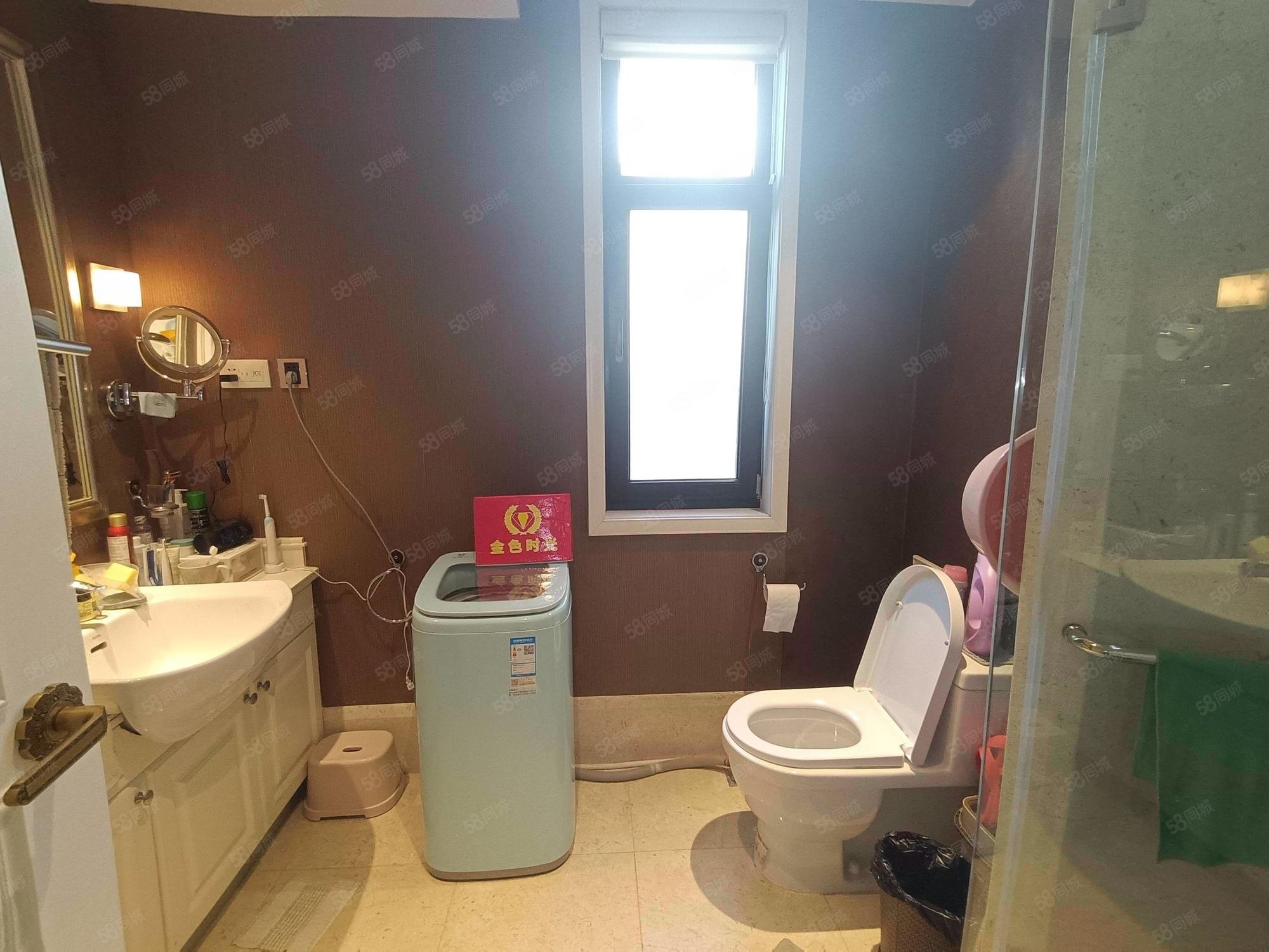 君山別墅6室5廳4衛(wèi)391.84㎡南北790萬(wàn)