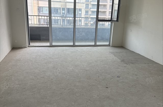 龙城坤园4室2厅141㎡106万二手房图片
