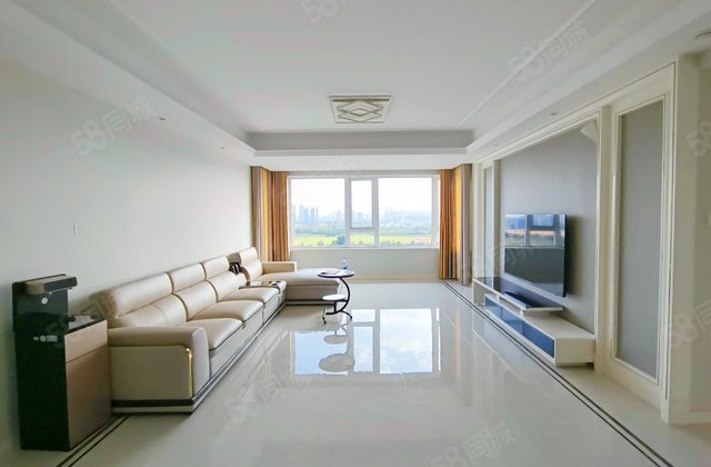 保利湖心岛丽湖苑4室2厅146.21㎡149.8万二手房图片