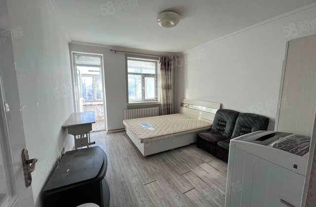 铁道部第一勘测设计院住宅区2室1厅62.49㎡97万二手房图片