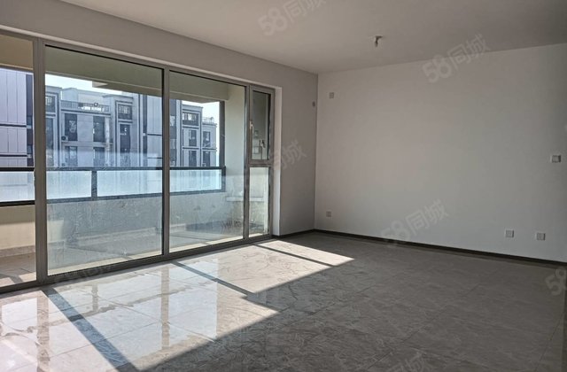 桃李天悦  大宽厅 三室两卫 全明户型 双阳台 带车位储藏室