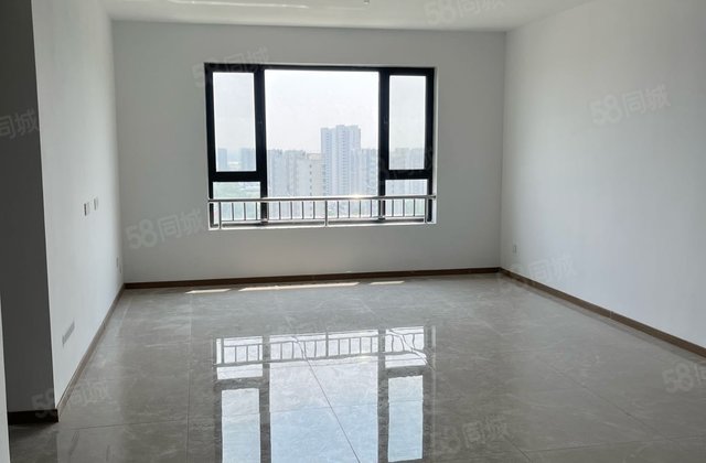 民生城市玖玺10号楼1单元21层，与聊城市  实验一墙之隔。