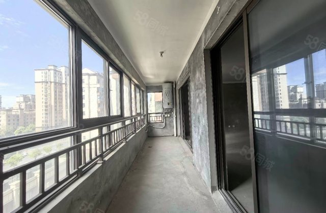 爱巢天润公馆3室2厅123㎡72万二手房图片
