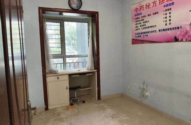 西湖馨苑 环境好 近医院 商品房 精装好房 小三房