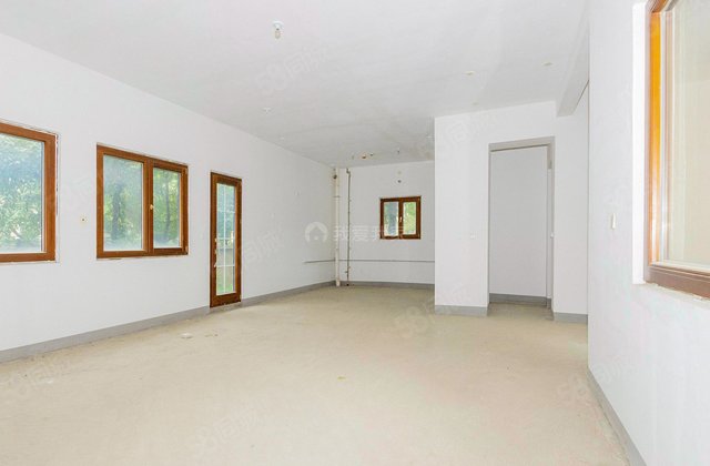 御湯山熙園8室3廳4衛(wèi)455.27㎡南北1280萬(wàn)