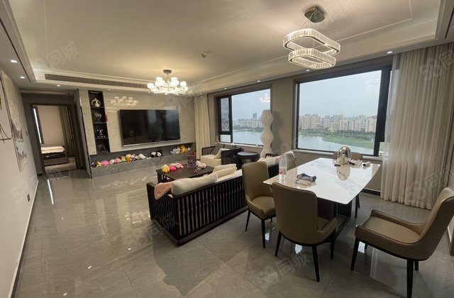 观景房！大平层！大四室！绿城百合新城！东昌东校！开发区！