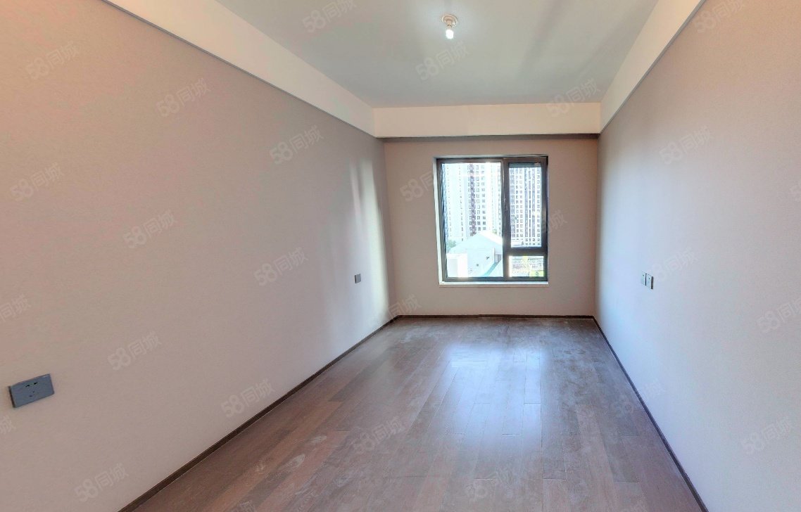 長安和璽4室2廳2衛(wèi)146.62㎡南北1190萬