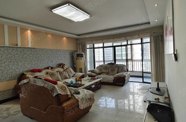 水城华府大平层，四室双卫，送车位储藏室