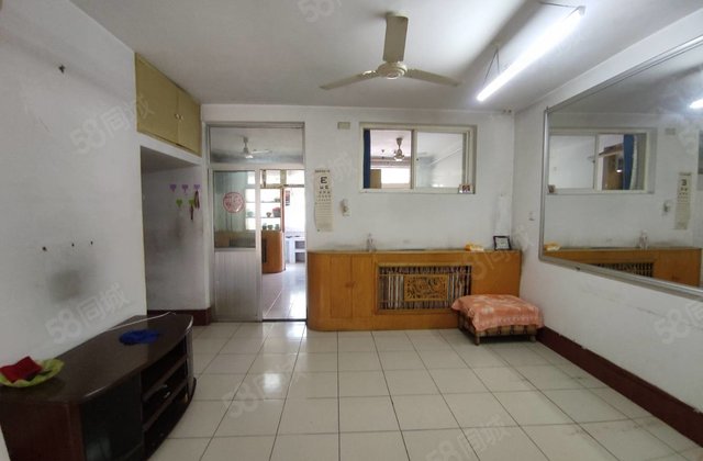 急售！外国语，文轩本部！孝心一楼，正规三室，南北通透看房方便