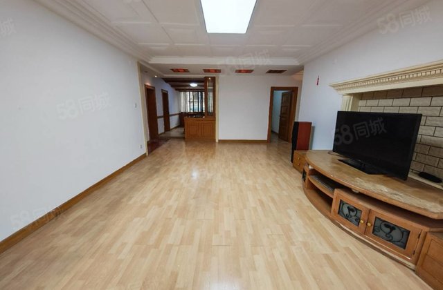 桂湖花园4室2厅143.43㎡92万二手房图片