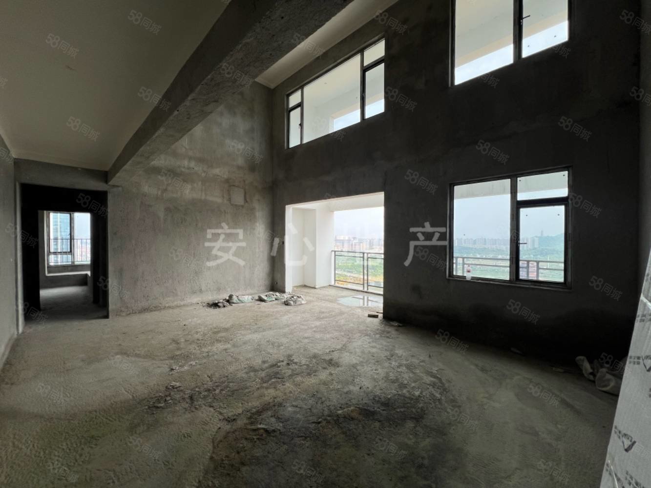 德和领秀广场5室2厅2卫150㎡南北132.6万