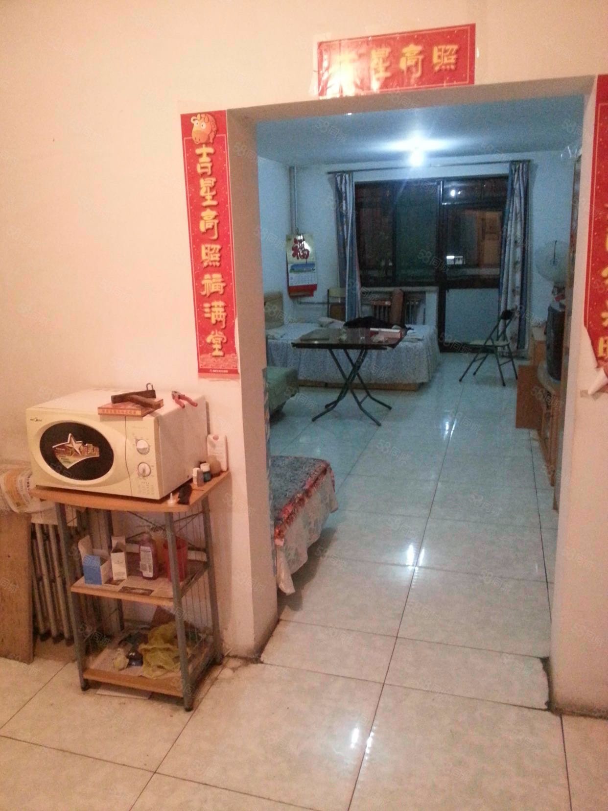 濱河路小區(qū)1室2廳1衛(wèi)75.51㎡南北135萬