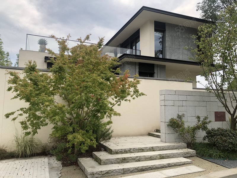 绿城桃花源现代景观别墅 ,房东资金链断裂低于市场价