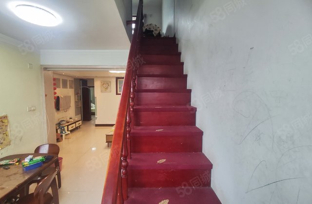 复式上下两层  带大露台  伟业中华苑  精装修三室两厅两卫