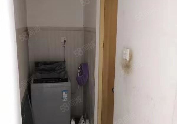 新时代小区 2房 周边配套完善