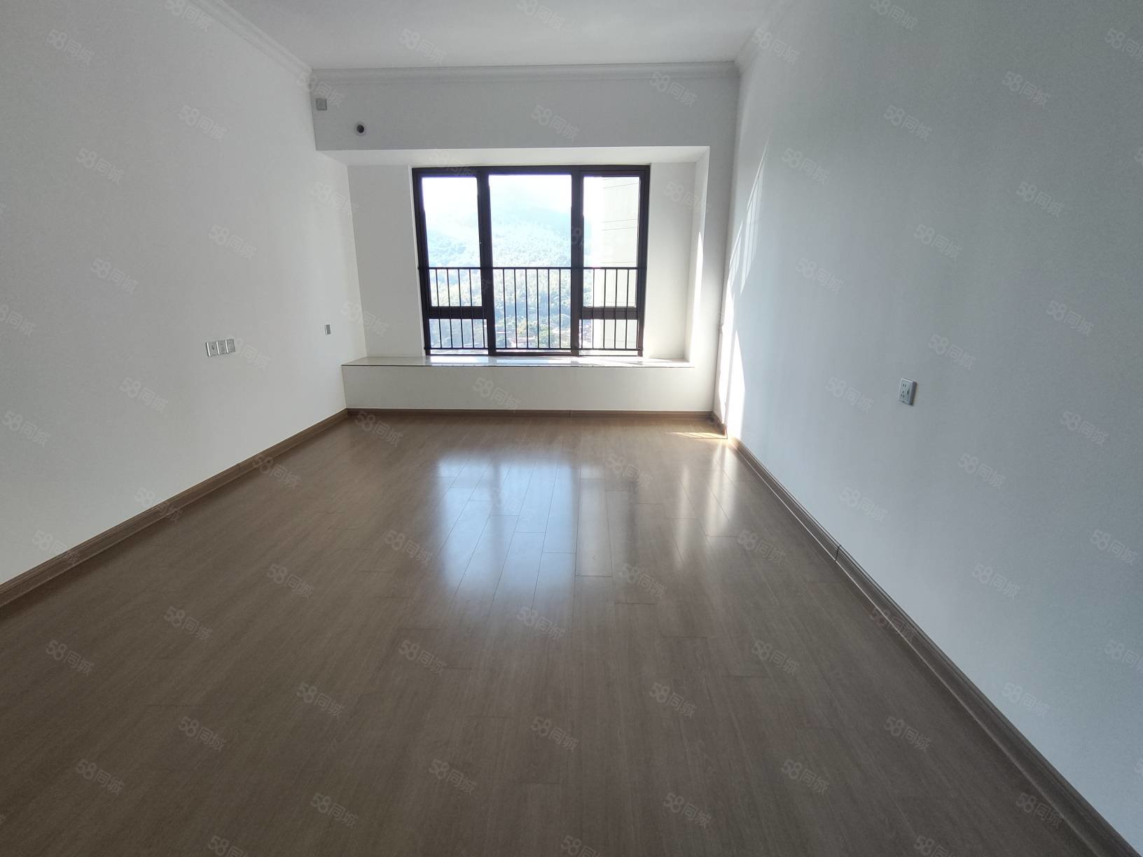 碧桂园太阳城4室2厅2卫135㎡南北95万