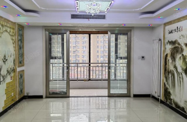 135万 带车位储藏室3室2厅2卫139㎡南中层(共11层)2015年建造安嘉花