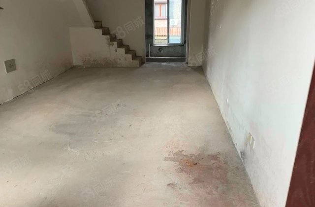 丹景揽胜小镇4室2厅135.17㎡109万二手房图片