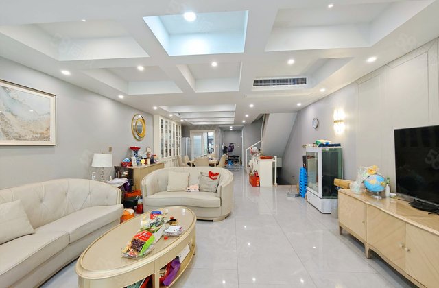 原乡5室2厅242㎡480万二手房图片