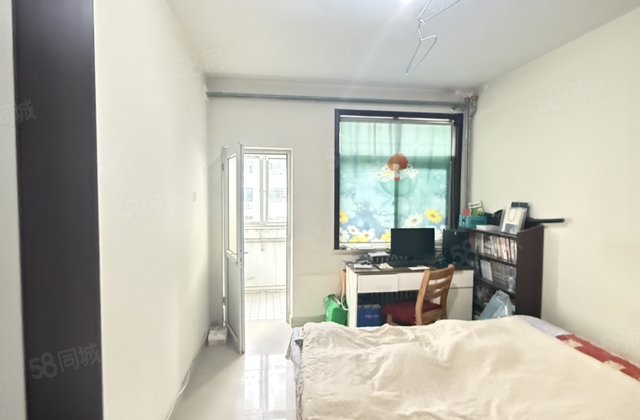 文轩中学门口 检察院龙山北区 3楼 两室两厅免大税急售可按揭