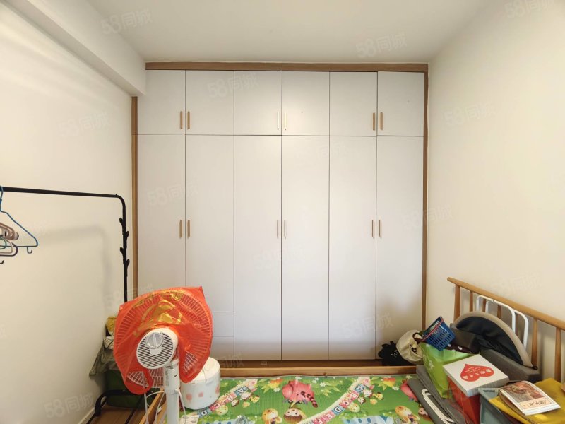 金诺公馆3室2厅1卫106㎡南北69.8万
