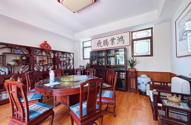 古楼 东昌御府南湖  排精装四合院 停车方便 位置好