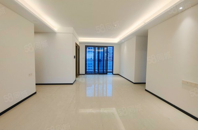 龙光天瀛4室2厅141.43㎡200万二手房图片