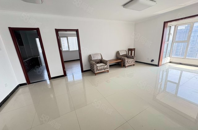 鸿坤凤凰城3室2厅120㎡56万二手房图片