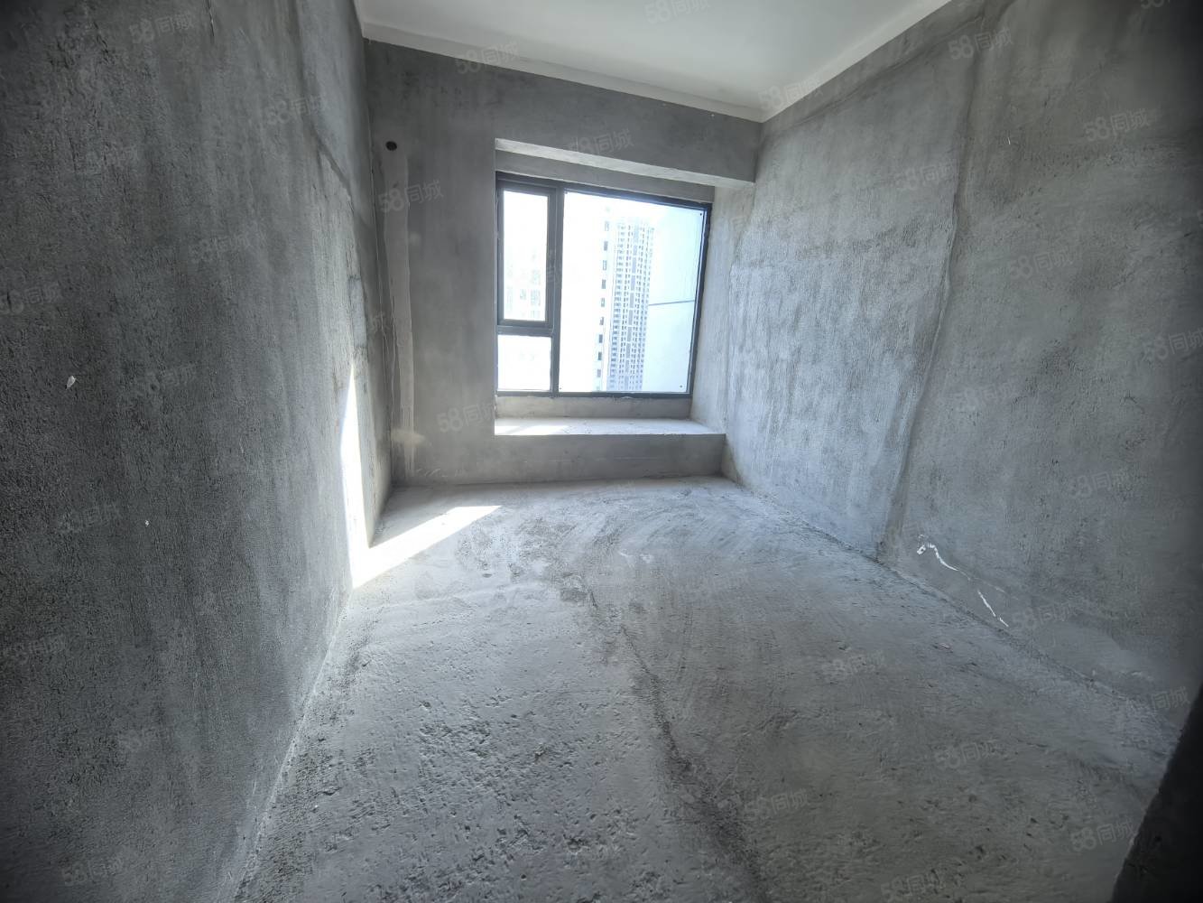 德和领秀广场3室2厅2卫110㎡南北83.8万