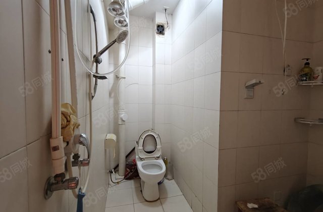 西湖馨苑 正规商品房 南北通透 中间楼层采光好 满二 有电梯