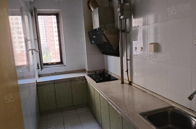 先锋翡翠湾 2房 周边配套完善