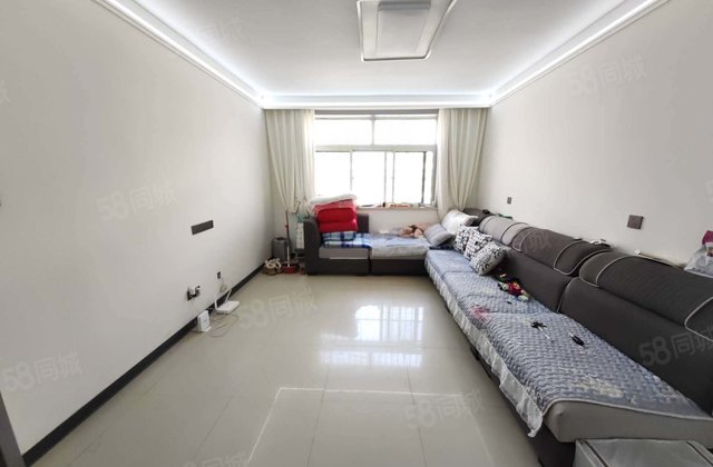 五中，电大桐凤家园，刚需  ，精装修三室带储藏室