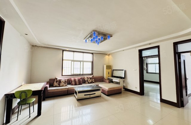 出小区门口就是东昌湖 多层一楼东边户 名人苑二期 超大三室