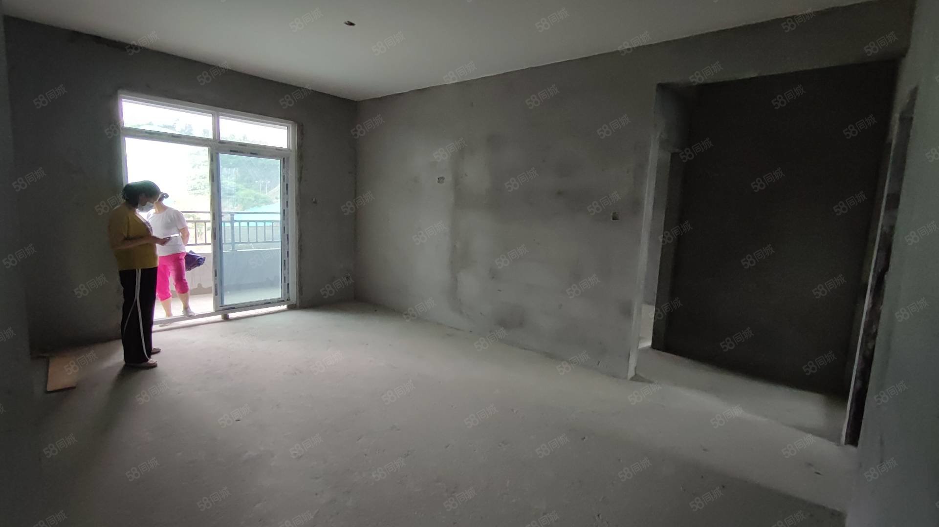 常隆花园3室2厅2卫121.73㎡南62万