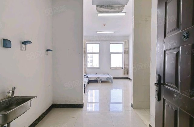 首付8.4万.独立房本.民水民电.当代国际.一室一卫.空置中