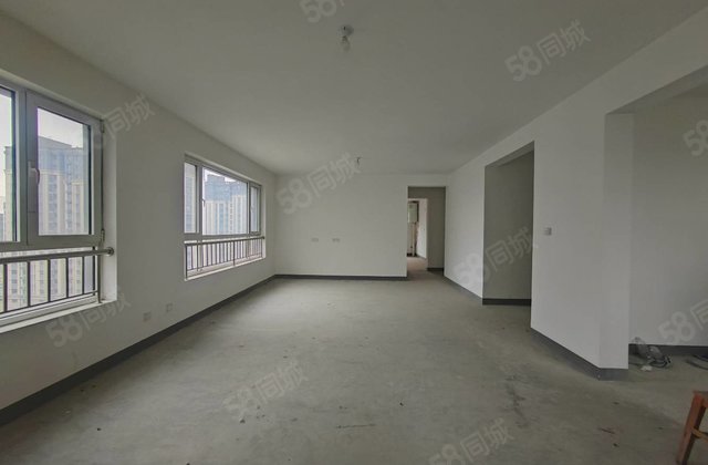 总高11层的电梯小高层 东边户 交房未住 有车位地下室