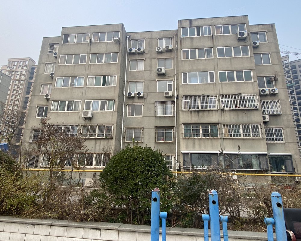 山铝体育馆小区