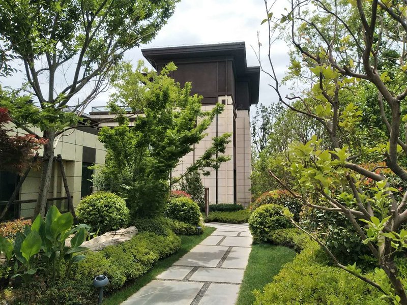 滇池南岸 绿地建康城半山别墅 总价268万精装交付 可看滇池