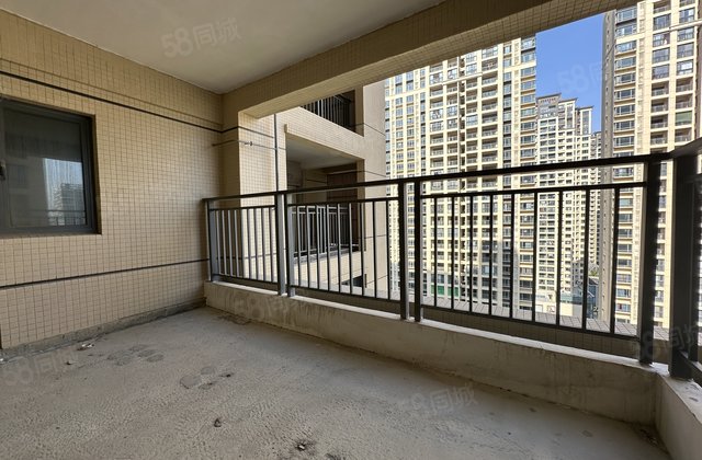 中海寰宇天下(三区)5室2厅189.09㎡147万二手房图片