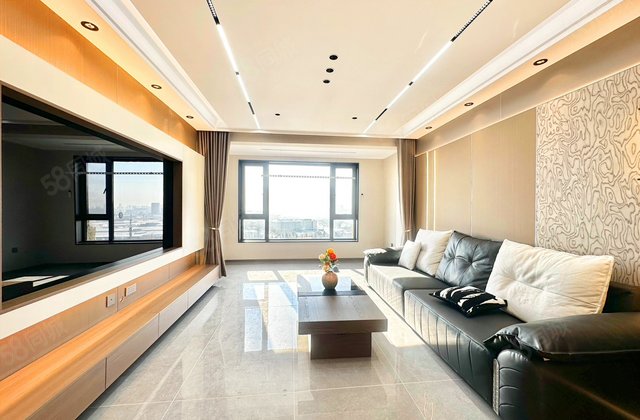 澳海东方1号4室3厅127.27㎡68万二手房图片