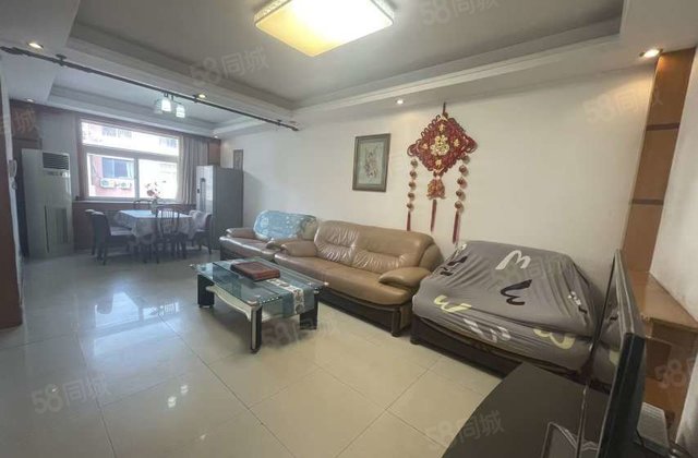 环城湖边  送车库 中间楼层  改三室 错层设计 边户