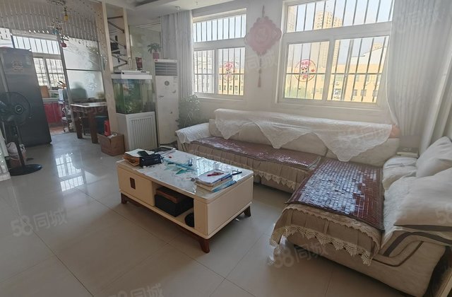 人民公园 对面花园家苑 三室 东边户停车方便送储