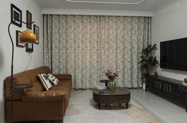 市中心.聊建二公司.3楼.三室两厅.精装修.带储.图片真实