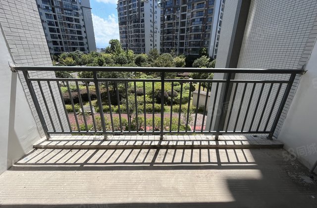 德天国际广场二期3室2厅131㎡60.8万二手房图片