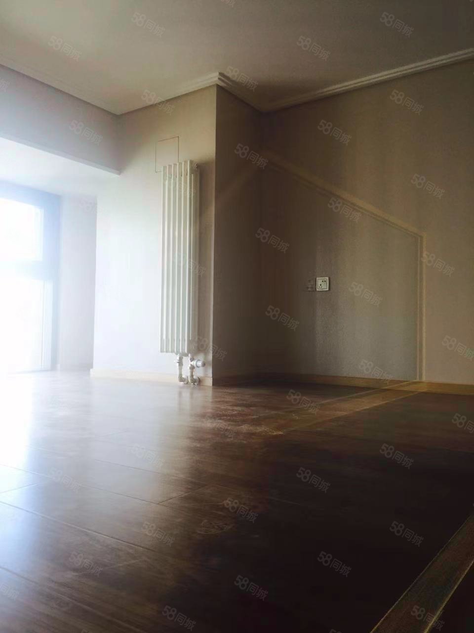 長安壹號2室1廳1衛(wèi)43㎡東250萬