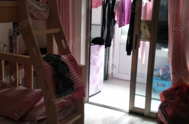 香格里小镇3室2厅1卫送地下室送花园全款优惠