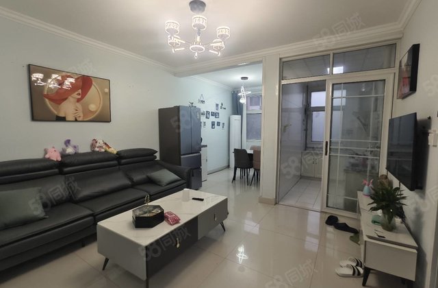 房东急售 年大税 精装修 送所有 好楼层 诚心出的 保证真实