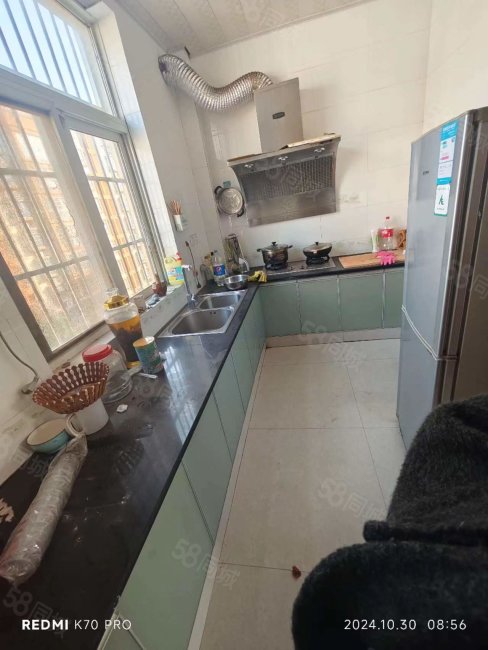 天赐良苑3室2厅1卫216㎡南北55万