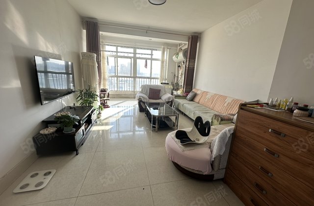 电大西临 单位家属院 电梯洋房 大三室 公摊少 东边户，急售